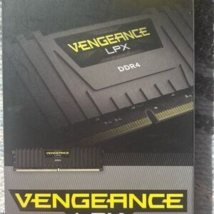 Corsair Vengeance LPX DDR4 RAM - Black and Yellow